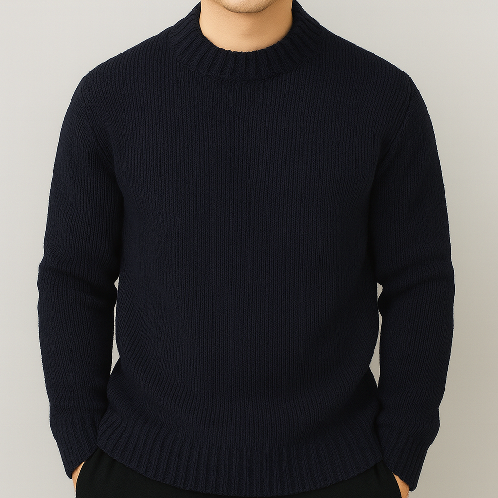 Loose-fit crewneck knit sweater.